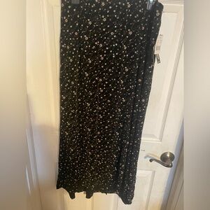 Briggs New York Black Floral Maxi Skirt